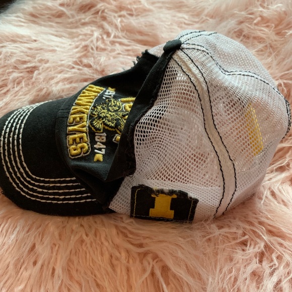 Iowa Hawkeyes Hat - Picture 2 of 2